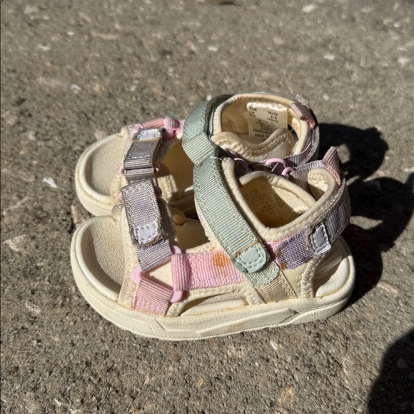 Multi-Color Sandals - Picture 3 of 4